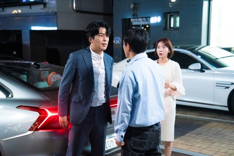 엉클 스틸컷 📸 #엉클 #오정세Translate post