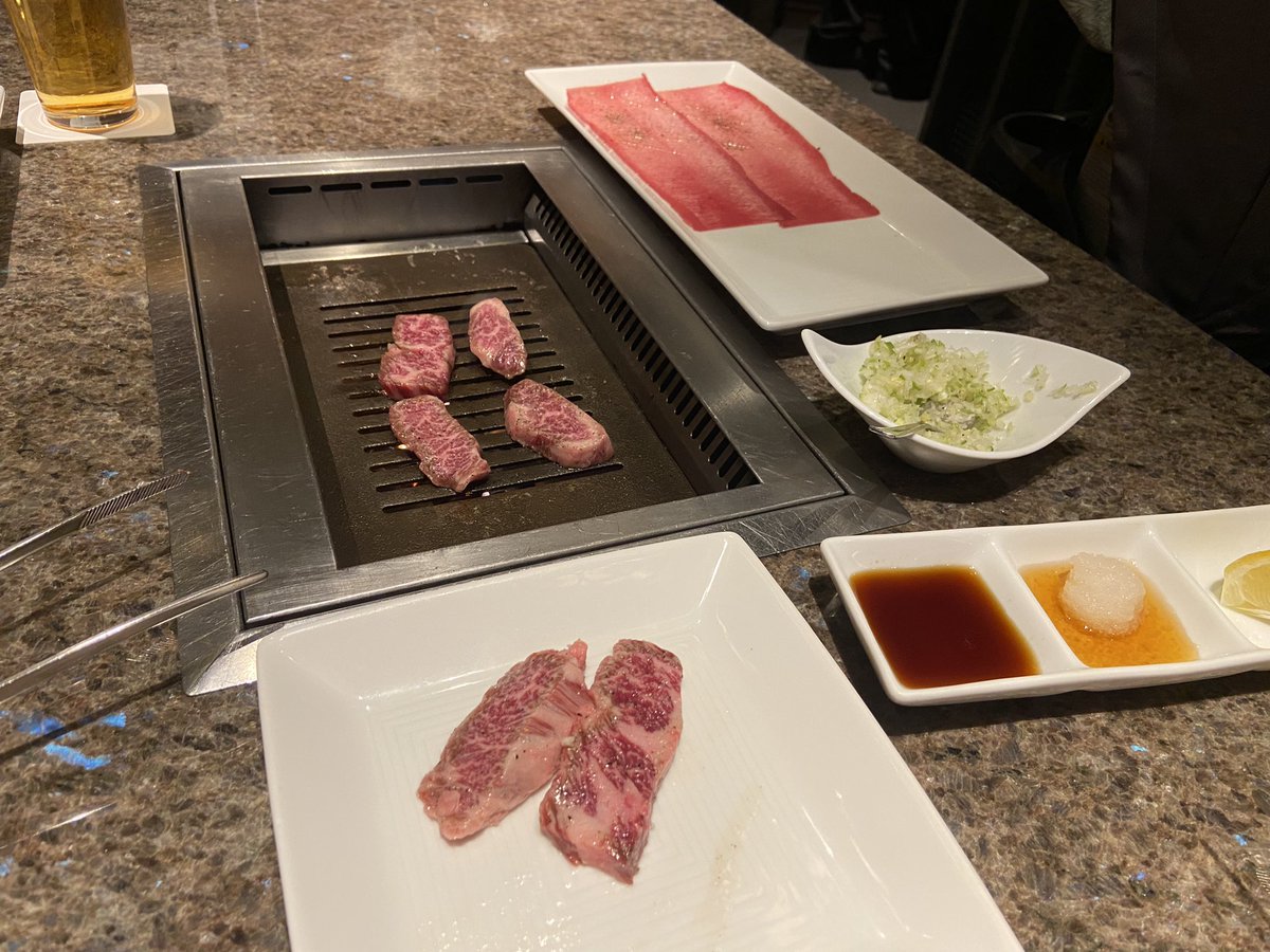 wabisuke0713's tweet photo. 日本の焼肉がめちゃくそ美味い！ https://t.co/qTQBNBX5lH