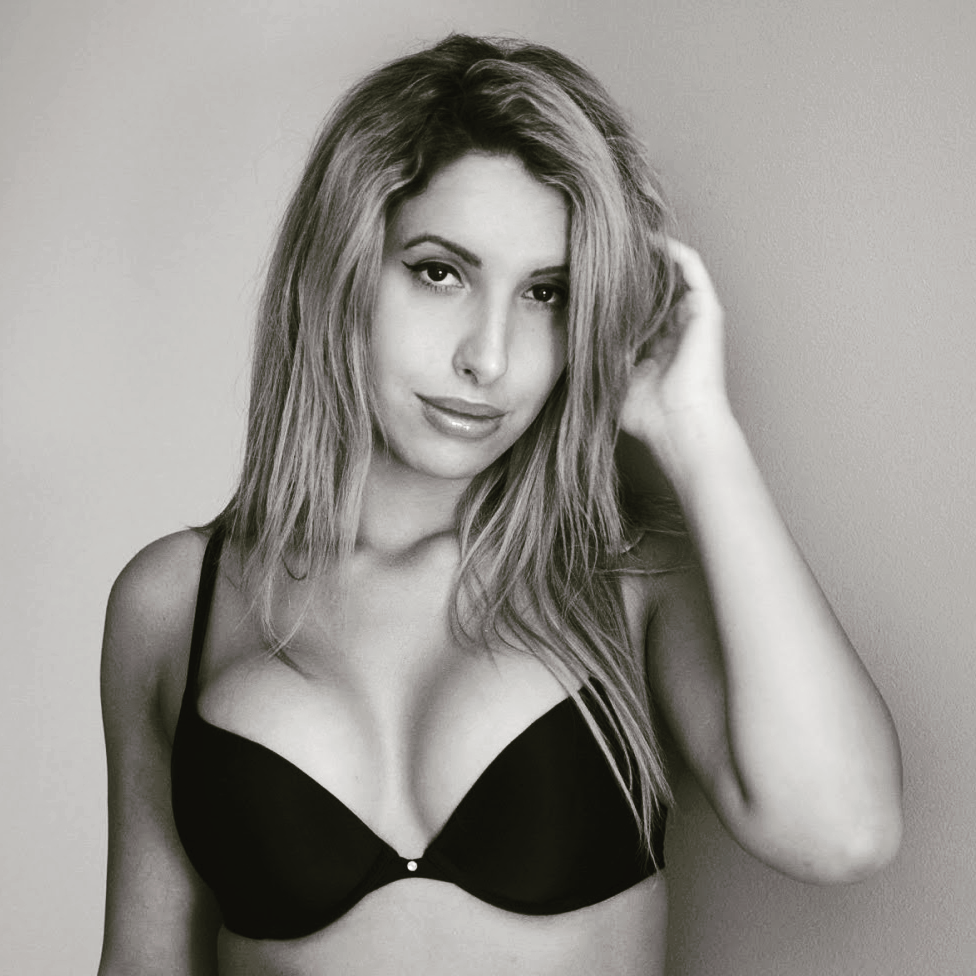 PPZINC's tweet photo. Black in love 🌹🌹🌹
👉Bra: https://t.co/kGzZtHepyK
#PPZ #ppzlingerie #ppzbrand #bra #lingerie #underwear #CLASSIC https://t.co/cZAljkaY0K