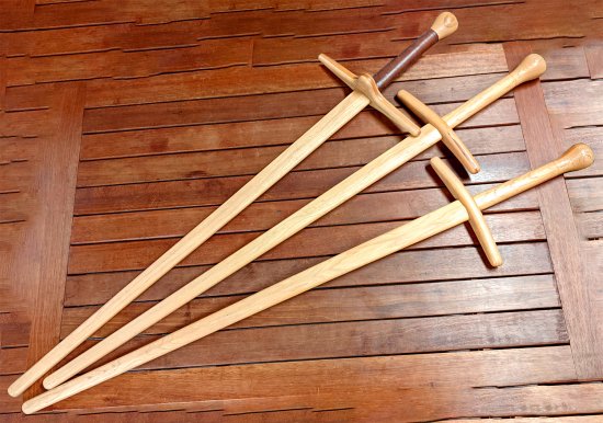 木刀 があるんなら #木剣 があっても良いじゃない‼️ #ロングソードの