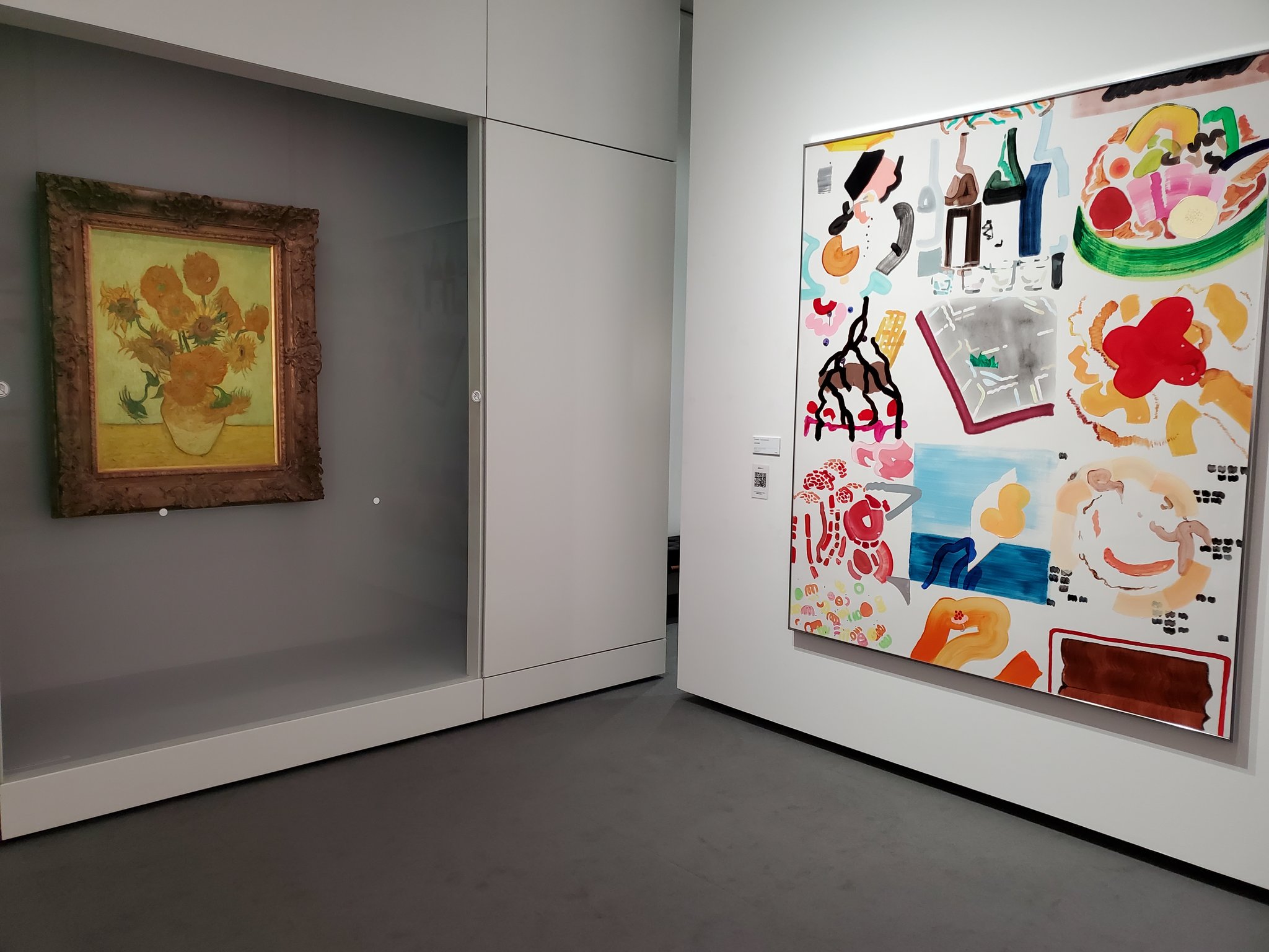 美術展ナビ Sompo美術館 新宿 のゴッホの ひまわり は 昨年8月から撮影ok Sns発信okとなりました あす14日 金 から始まる 絵画のゆくえ22 Face受賞作家展 の内覧会に伺いました 新進気鋭の作家の近作とゴッホの代表作が同じ空間に並ぶのも
