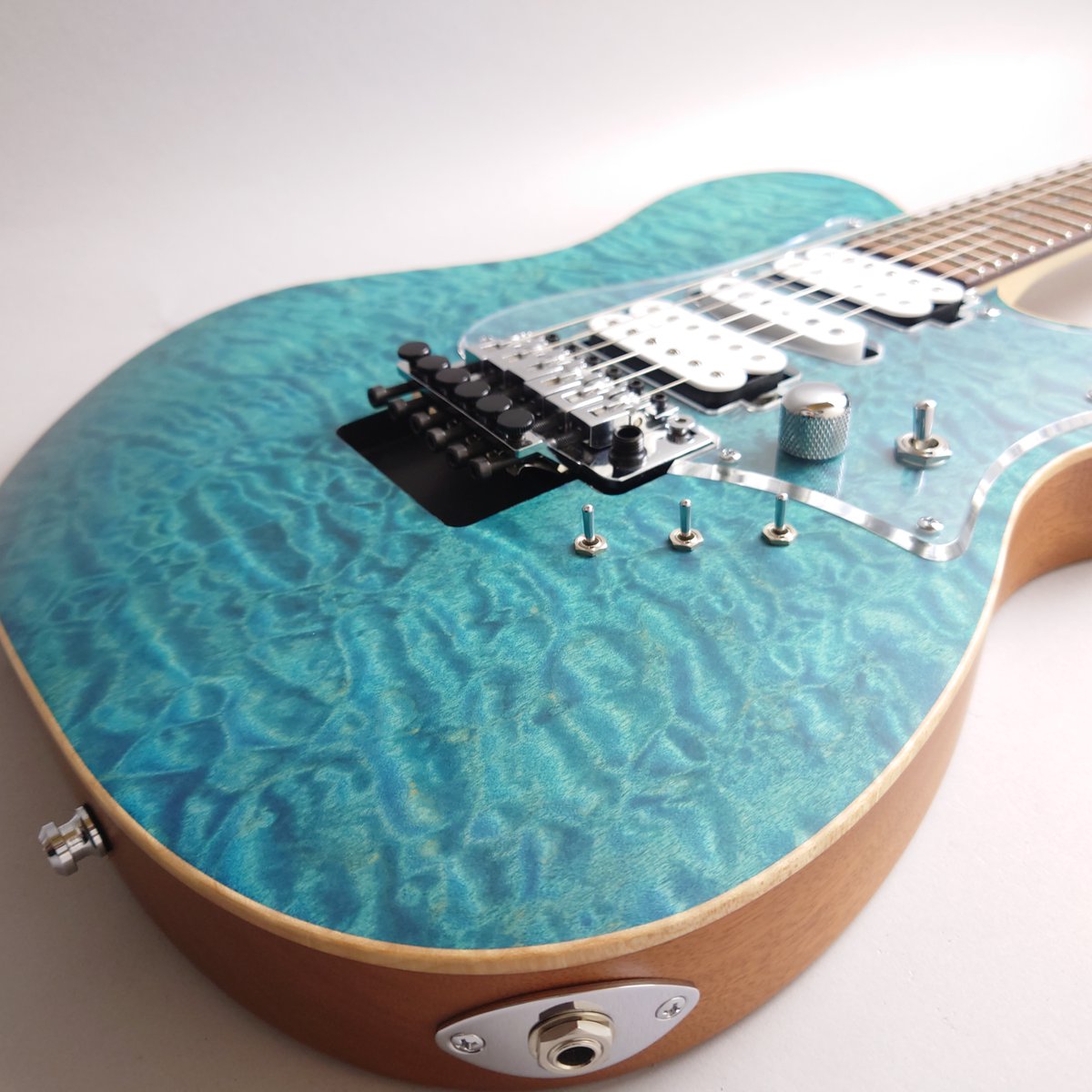 G-Life Guitars ⁄ Cross Edge G-Life Guitars Quilt Top Series CROSS