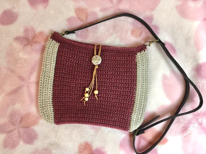 LiLi nana*さんのマチの色を変えて秋冬ショルダーバッグあみました 