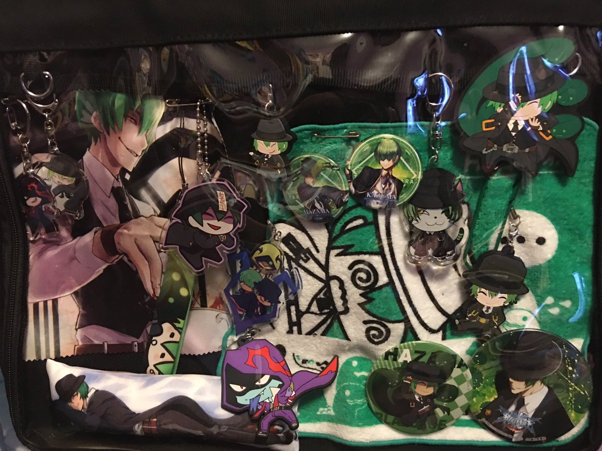 ahogehope's tweet photo. I forgot to post a picture of my snake man itabag!! There’s a couple more charms I wanna add (plus some I’ve got coming in the mail) but I’m honestly really happy with how it’s turning out https://t.co/EQn2VESHZE