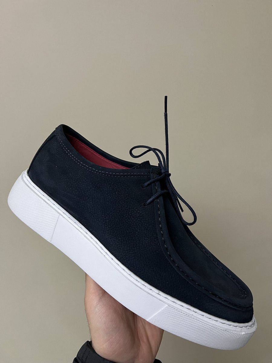 Available from the 20th of January, look at the ostrich leather, zoom in. One of my best ever Wallabee designs!