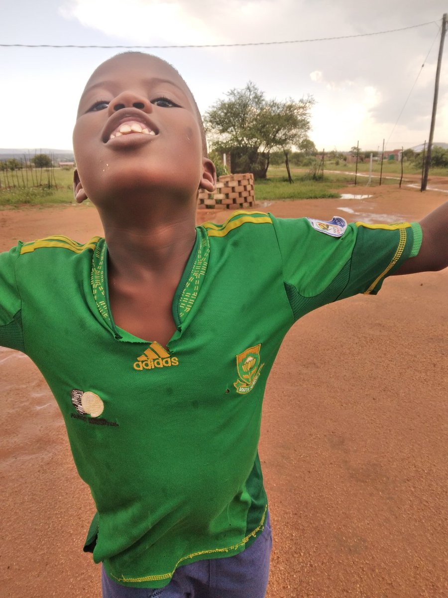 Knowla7's tweet image. Lil bro