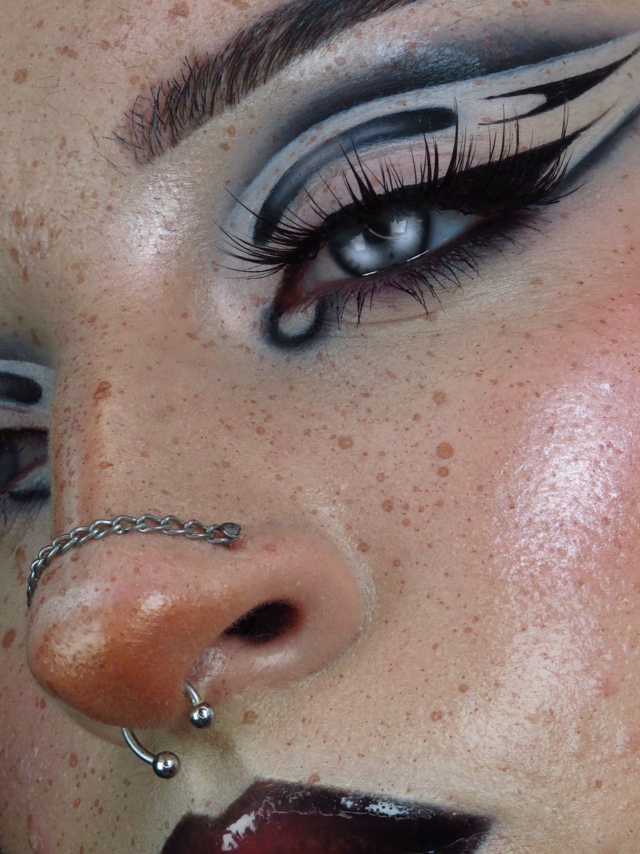 Anaïs 🦋 tweet media