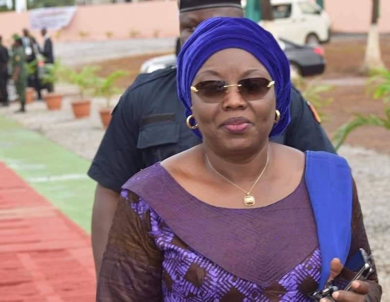 Suite au décès de la mairesse de Kaloum, Mme Aminata Touré, le maire de Labé présente au nom du conseil communal et de la population de Labé, les condoléances les plus attristées à la famille éplorée et à l’ens. du peuple de Guinée. Que l’âme de la défunte repose en paix. Amine.