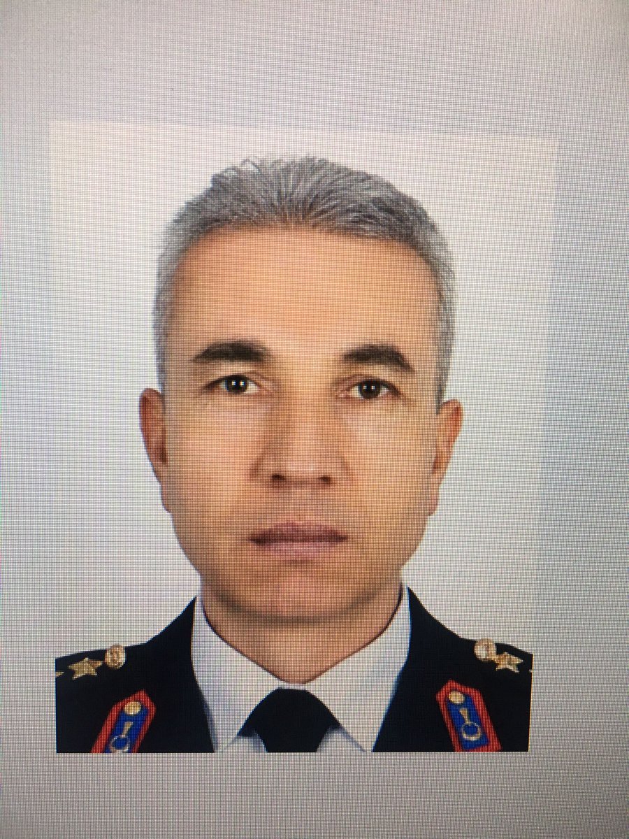 İnna Lillâhi ve İnnâ İleyhi Raciûn. Askeri üniformayı üzerinde ilk kez gördüğüm abim J.Kd.Albay Ümüt DEDEBAĞI vefat etti.Yarın Eskişehir Reşadiye Camii'nde Cuma namazına ve askeri törene müteakip Sivrihisar Nasrettin Hoca Köy mezarlığına defnedilecektir.Dualarınıza talibiz. 🤲