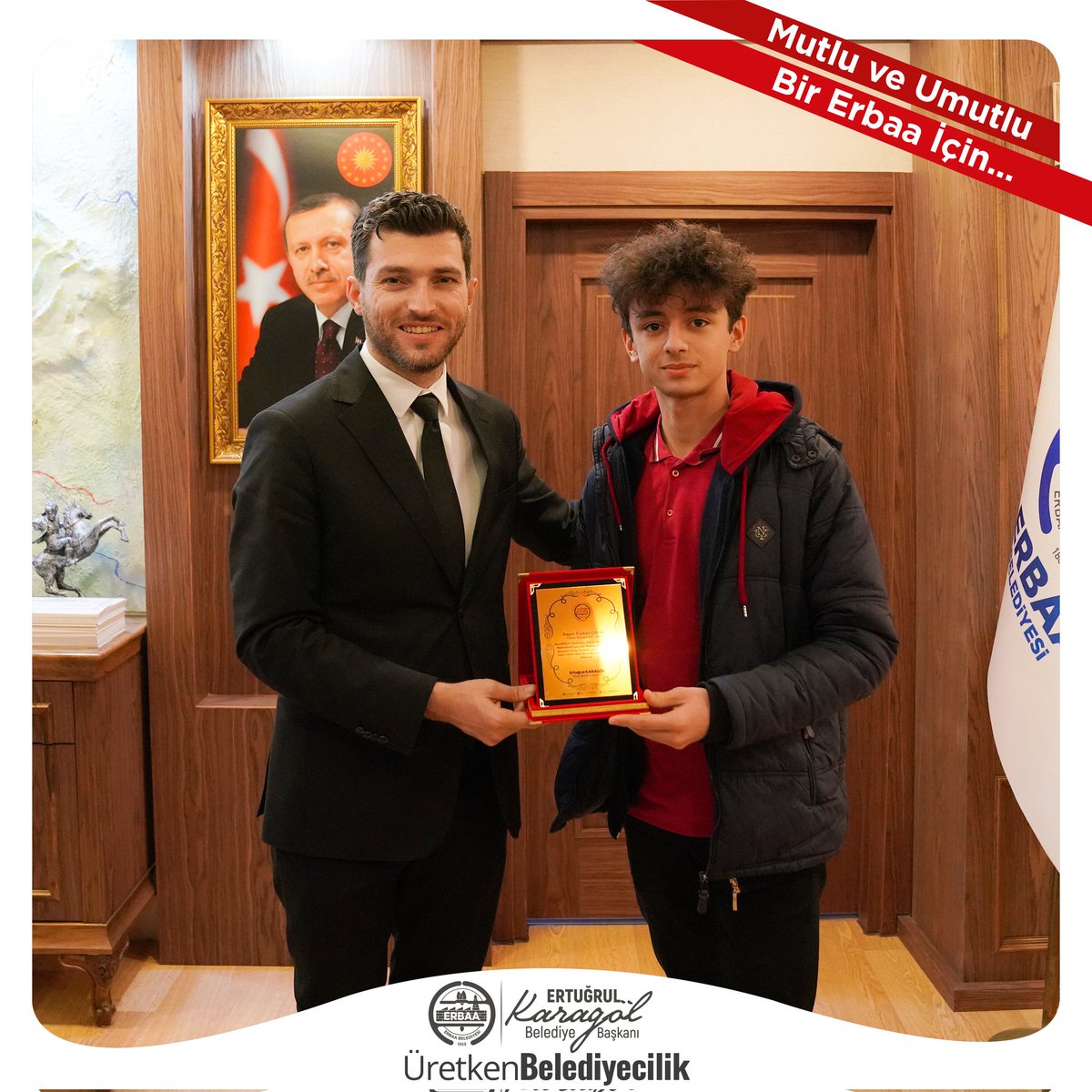 Ertugrulkaragol's tweet photo. Katıldıkları uluslararası yarışmalarda Dünya 1'incisi ve Dünya 3'üncüsü olarak bizleri gururlandıran Yılmaz Kayalar Fen Lisesi öğrencisi kardeşlerimizi ağırladık. Kıymetli öğrenci kardeşlerime ve öğretmenlerini aldıkları başarılı sonuçlar için kutluyorum. Nice başarılara inşallah https://t.co/UuqJk6U9oA