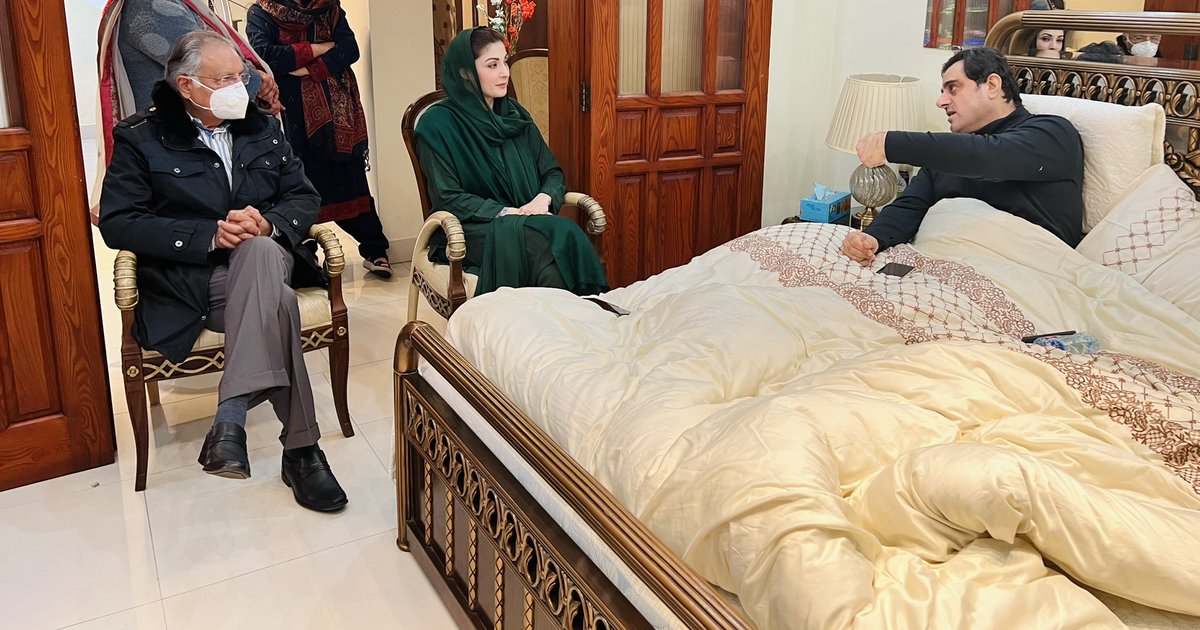 . @MaryamNSharif and @SenPervaizRd sb at MPA Bilal Yaseen’s place to inquire about his health. Prayers for his speedy recovery.