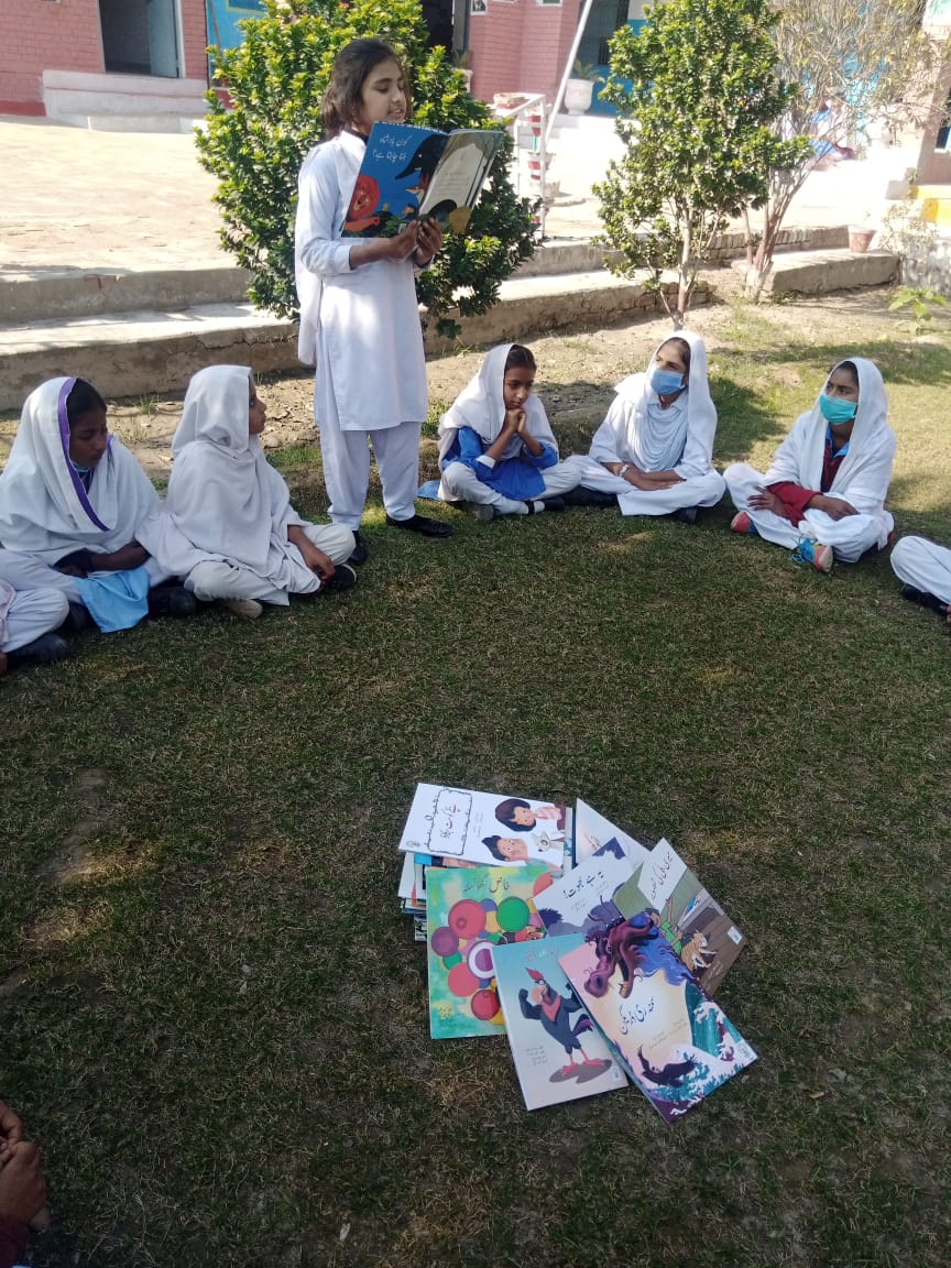 BaelaJamil's tweet image. When value additions flow in generous streams to #GirlsEducationPrograms of @itacecorg in #Pakistan it is not serendipity but core organisational synergies from #PakistanLiteracyProject to @SiyaniSahelian #AsmaanSayBatein making #GirlsTouchtheSkiesTogether @RoomtoRead @SOCFilms
