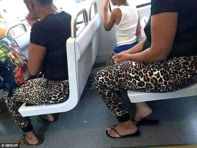 thuso_thelejane's tweet photo. Uthi udlulisa Imali Kanti uzinika wena🤦🏾‍♂️ https://t.co/S73MRYaah7