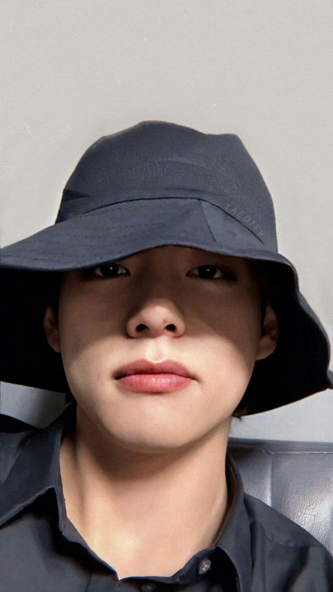 TanuTanwar15's tweet photo. @vantaee__ @thv_tae_ @BTS_twt Hii V , how are you Baby 🐻💜💜💜💜💜💜💜 https://t.co/EUpfDH8NPL