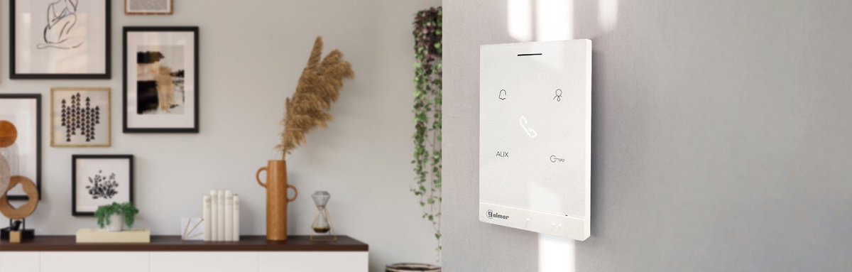 Handsfree, makkelijk en heel normaal tegenwoordig. Ook dankzij de smartphone. Gesprek aannemen, handenvrij spreken openen met één simpele druk op de soft-toets. Praktisch; doktersfunctie. Deur automatisch open bij aanbellen. Handig bij feestjes. 🥳vercoma.nl/productgroep/h…