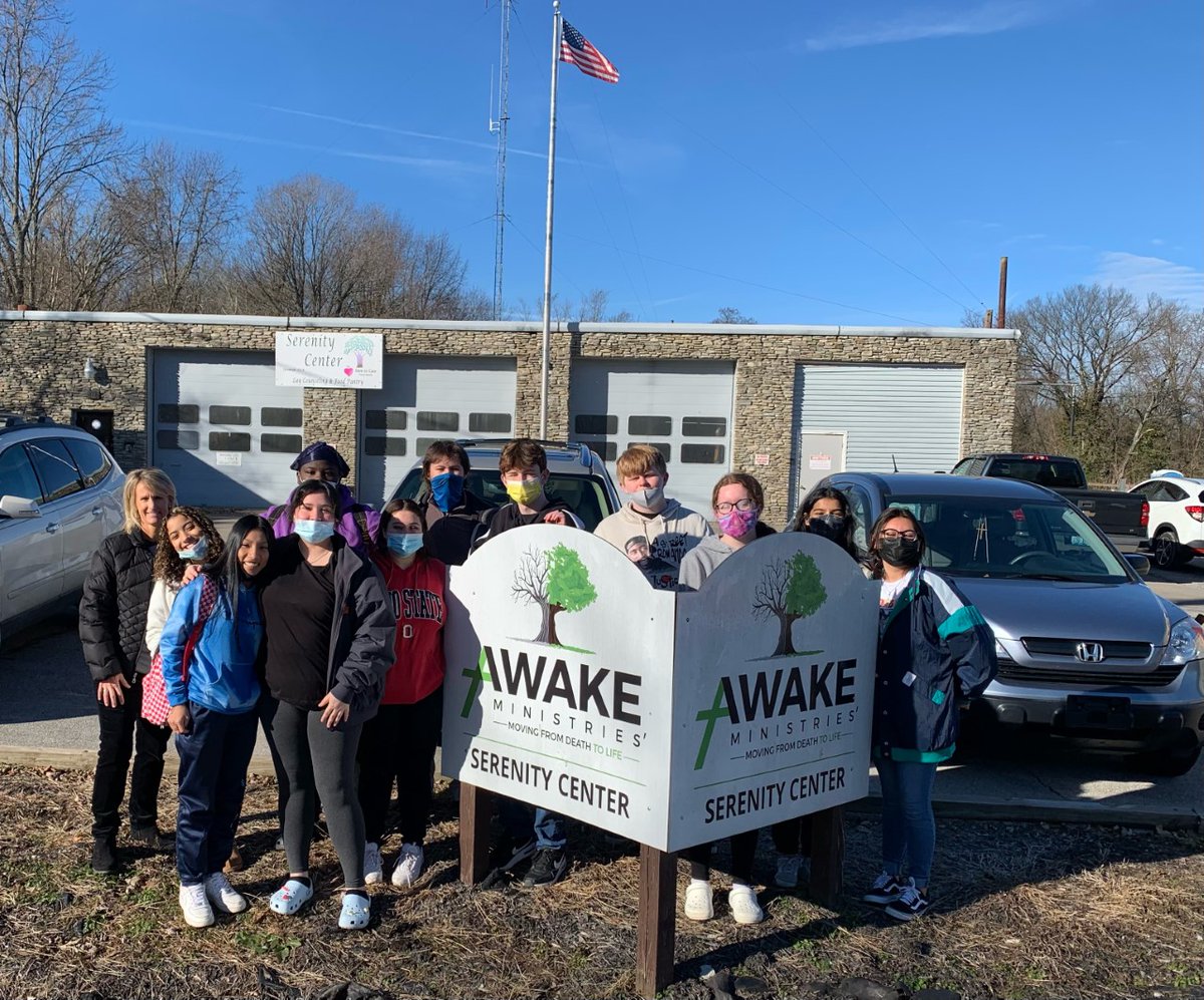 If you want to know what "Advisory" looks like, sounds like, &amp; feels like, you've got to check out <a href="/shelbycountysch/">Shelby Co Schools Ky</a> Sophomore Advisor, Mrs. Rannells <a href="/ScbigPicture/">Big Picture Learning-Shelby County, KY</a> Learning Academy.  She is an amazing Advisor that truly gets the "BIG Picture"!  
#knowyourstudents
<a href="/bigpiclearning/">Big Picture Learning</a>