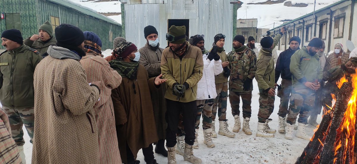 guptapranil's tweet photo. Army men Celebrating Lohri with local population of Baraub on Tulail Valley
#KashmirBlossoming 
#IndianArmy 
@ChinarcorpsIA @Snow61078072 @gijojoseph1982 @RAVINDRA_G22 
@Neel20276271 https://t.co/M0XOYh1ZMV