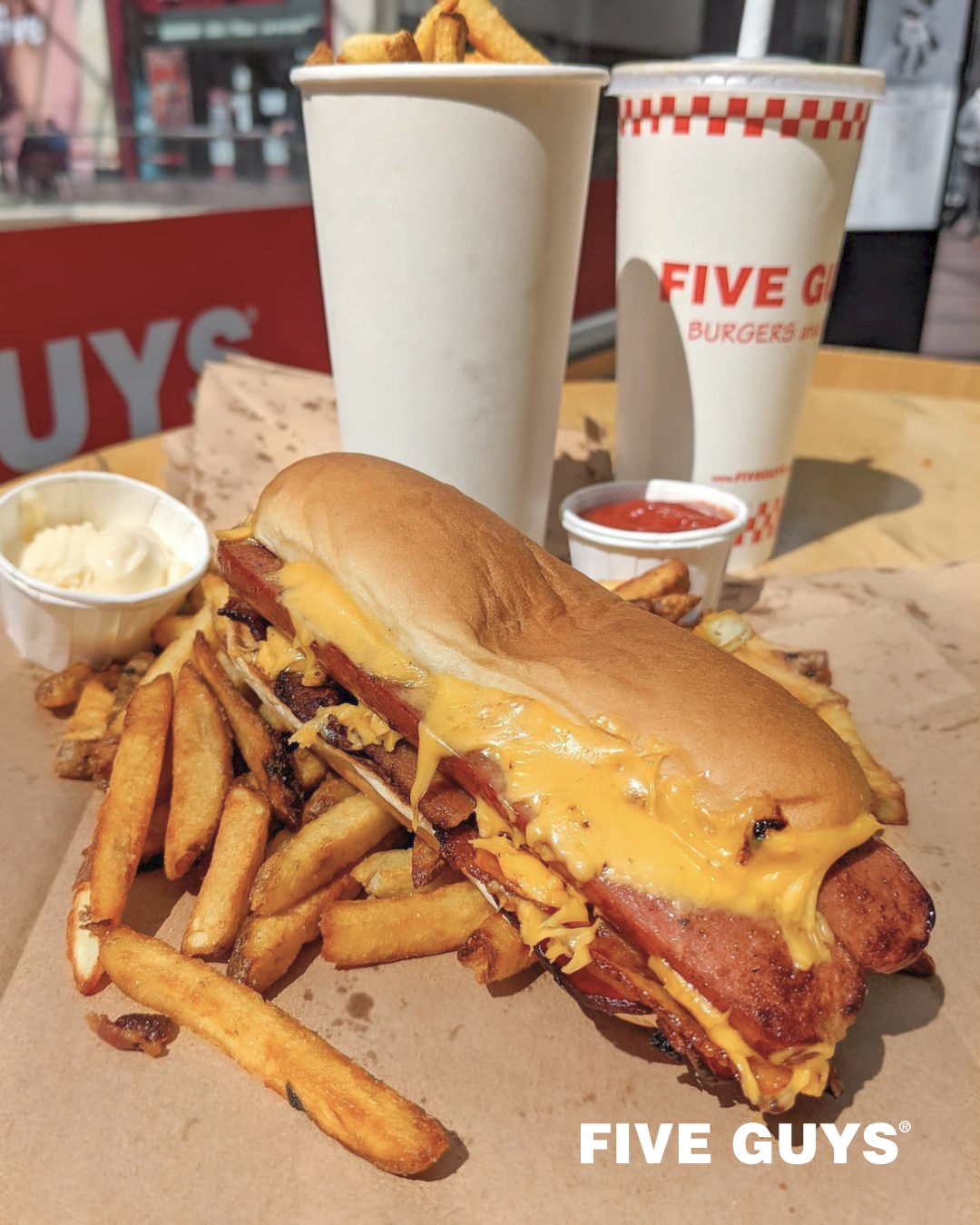 Five Guys Kosher Hot Dog