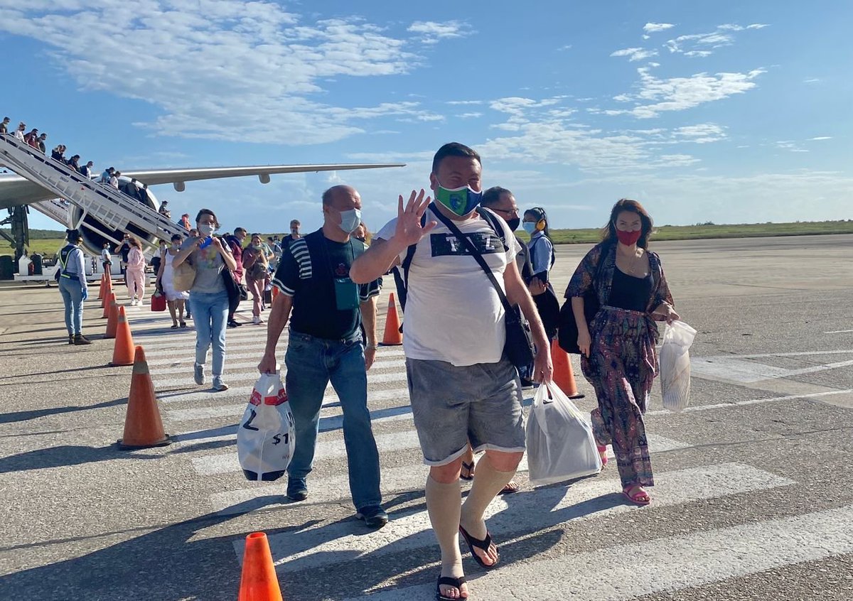 Más de 8 mil rusos visitaron la isla de Margarita como parte de convenios establecidos, informó el Ministro del Turismo, Alí Padrón.

"Estamos muy contentos de cómo se desarrolla está operación en la cual se están cumpliendo con los protocolos de bioseguridad por la Covid-19".