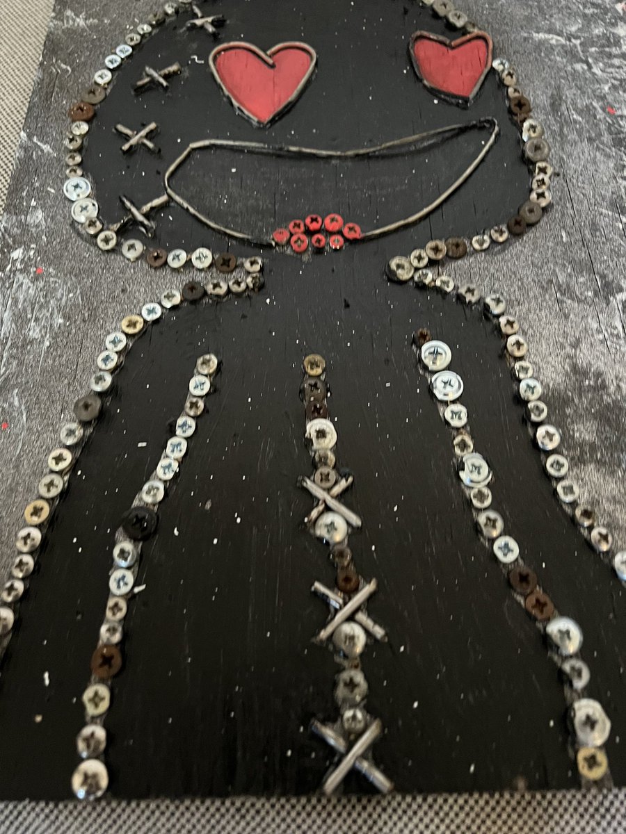 Piraz98's tweet photo. @beanbagfrens 
Hope you all like the handmade/handpainted art from scrape metal i’ve done for my frens family! Hope to be part of this good project someday ❤️🤝 https://t.co/mBR28m7UzU