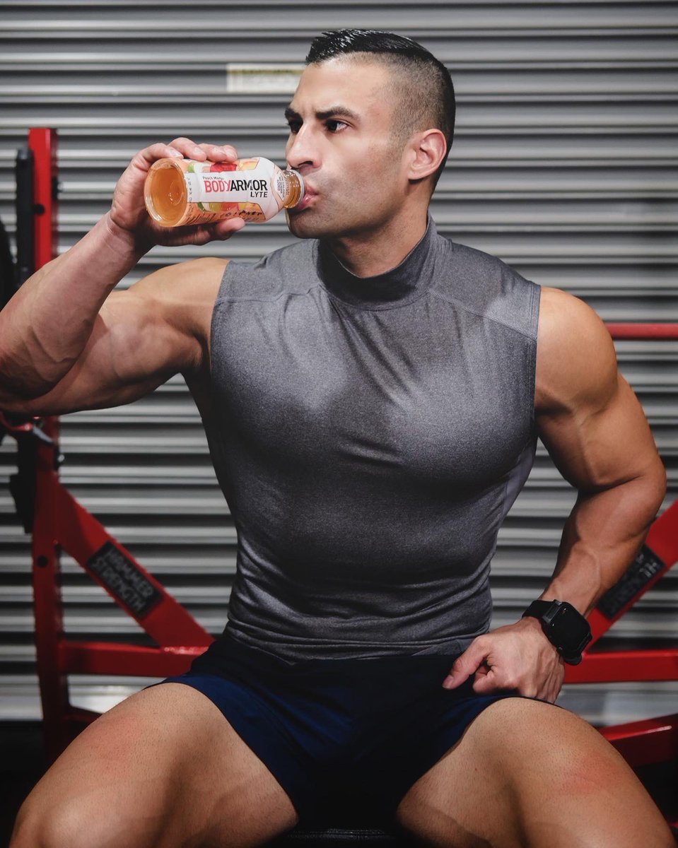 At the gym or on the go @drinkBODYARMOR LYTE is my go-to for staying hydrated. Just healthy, positive results. Let’s work 💪🏽 #LYTEwork #fitness #gym #muscle
