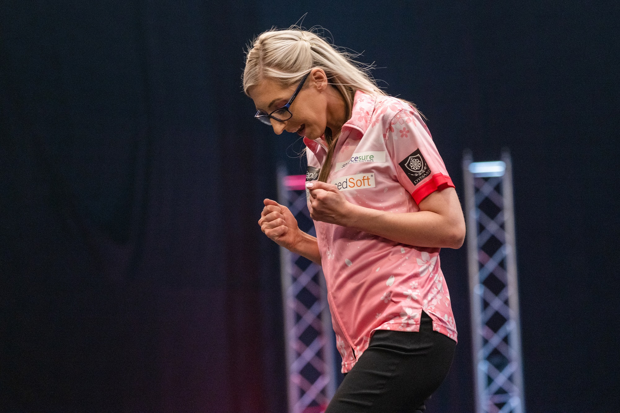 PDC Darts on Twitter "𝗤 𝗦𝗰𝗵𝗼𝗼𝗹𝘀 𝗗𝗮𝘆 𝗧𝗵𝗿𝗲𝗲 𝗹𝗮𝘁𝗲𝘀𝘁 Fallon Sherrock defeats Wes Newton 52 to book