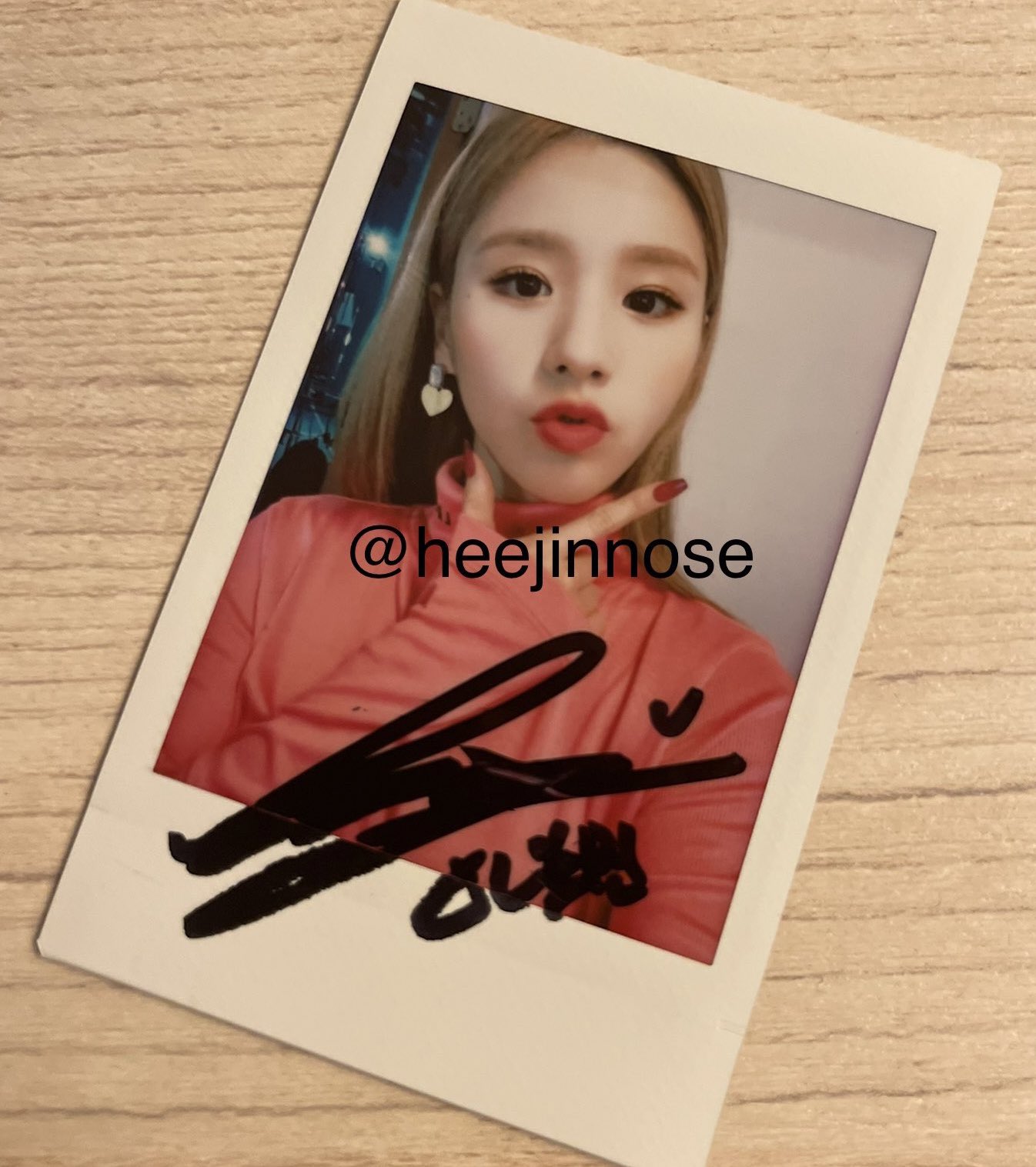 LOONA ヒョンジン Hyunjin チェキ 直筆サイン入り 超レア 登場