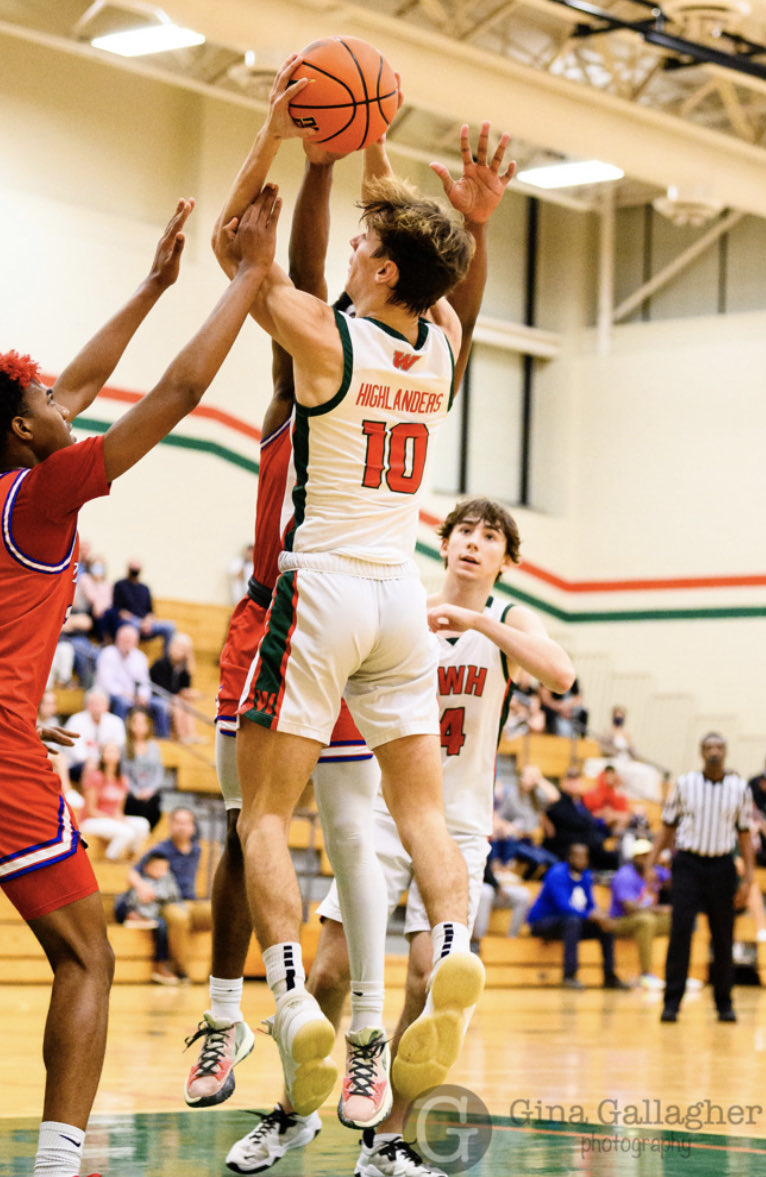 🏀Best day of the week- GAME DAY!🏀
Highlanders take on Willis tonight at home:
4:00 Sophomores &amp; Freshman Green
5:30 JV &amp; Freshman Red
7:00 Varsity
🍀❤️Go Highlanders🍀❤️