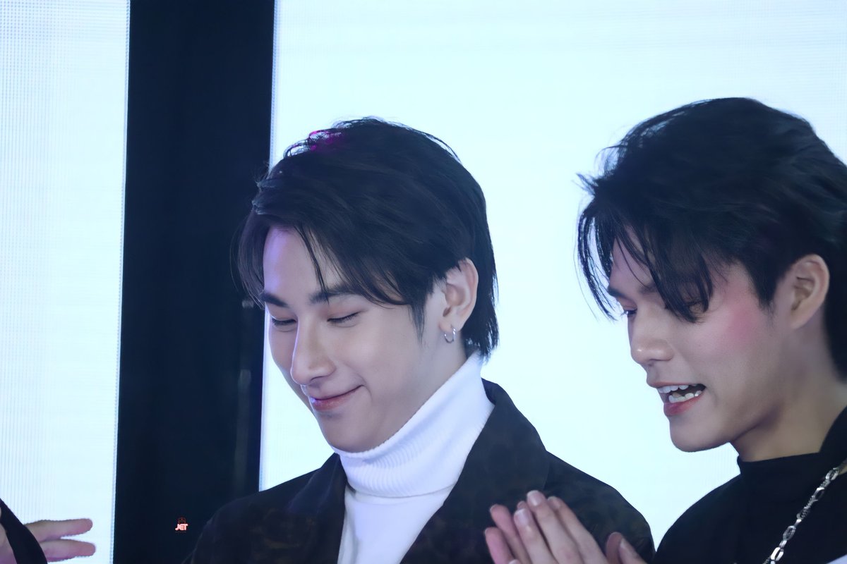 JETGallery_'s tweet photo. ไม่ต้องเหมือนใคร แค่เป็นตัวเองในแบบที่มีความสุขมาก ๆ ก็พอแล้ว 😺🍄🐻‍❄️

@jame_kasama
@jet_bundit
#jet_bundit 
#jame_kasama 
#เจ็ทแลค https://t.co/LBWjcA9DZx