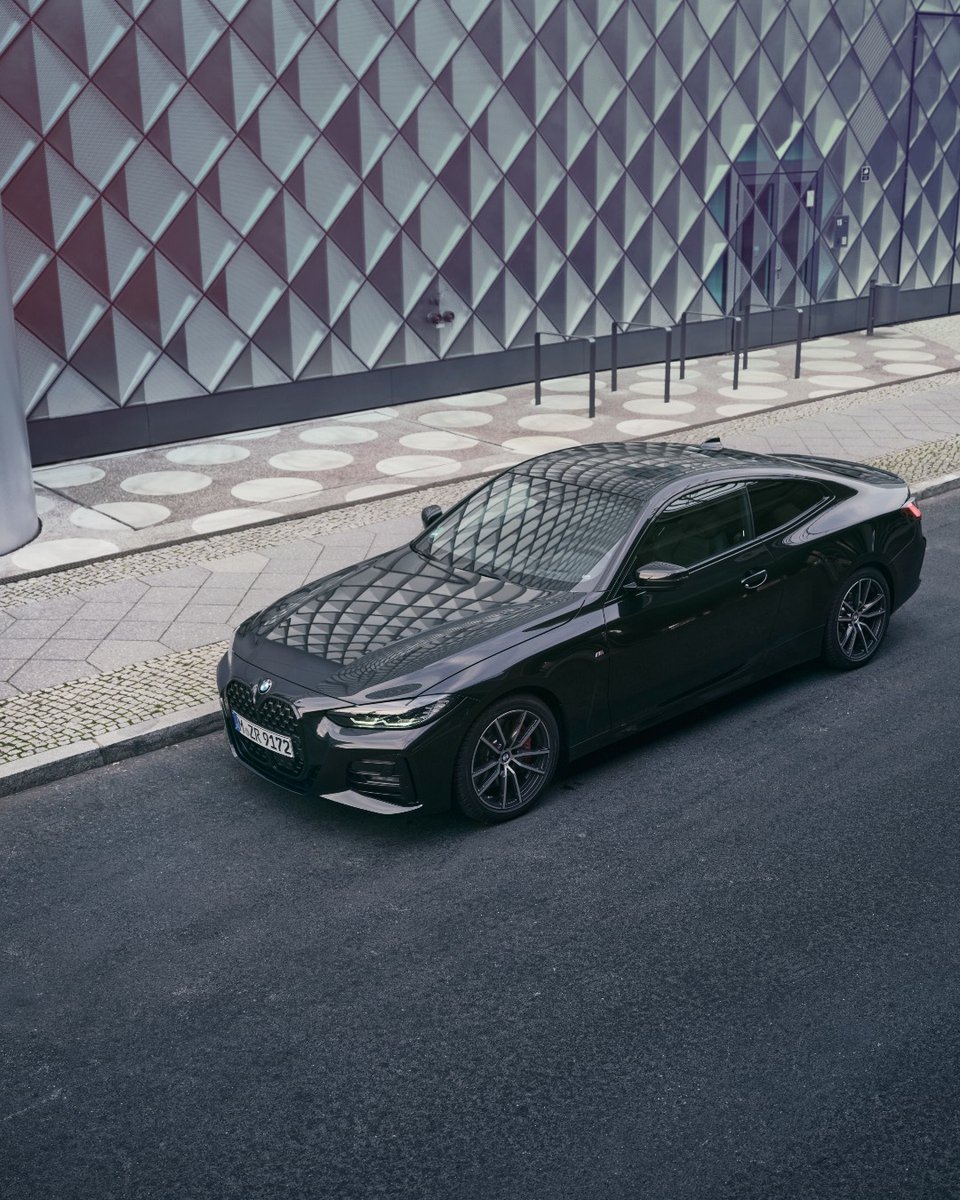 BMW's tweet photo. Where's your favourite city to drive? 🌆
#THE4
__
The #BMW 420d xDrive Coupé: 
Fuel consumption/100km, CO2 emission/km comb.: 5.3–4.6 l, 139–119 g. According to WLTP, https://t.co/twXzMrWMl3. https://t.co/MI9kZfa7px