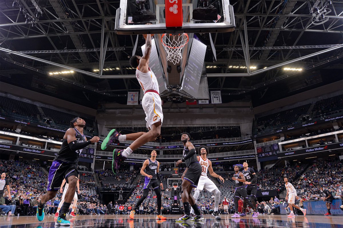 Stuffed the stat sheet in Sacramento!

17 PTS | 7 REB | 5 AST | 2 BLK | 1 STL

🌟 RETWEET to vote #EvanMobley for #NBAAllStar! 🌟
