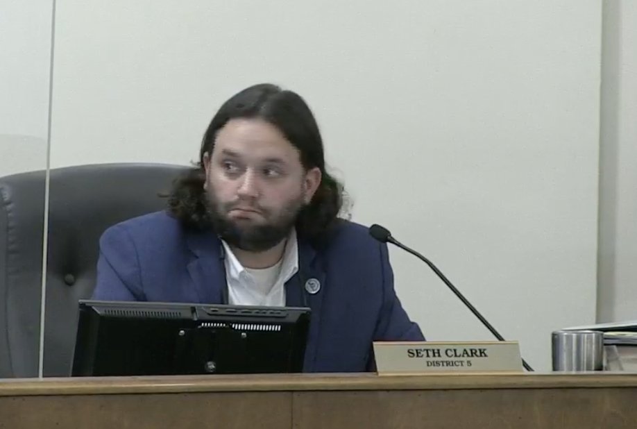 liz_lines's tweet photo. Commissioner @Seth_C_Clark was the only one nominated for #MayorProTem and nominates @paulwbronson for third member of Committee on Committees, which votes to continue with Committee of the Whole as the only committee. @mercerccj https://t.co/zYsbz2V67h