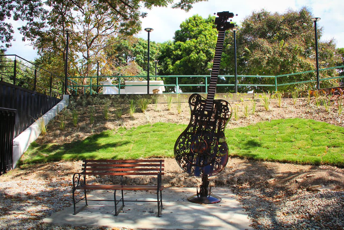 ¡Maracay Es Futuro! 
Un espacio que cada día vamos transformando en una realidad, lleno de sueños y esperanzas para los maracayeros. Vamos a retomar la Concha Acústica,para que sea un lugar de encuentro, haremos de Maracay una potencia cultural, deportiva y moderna. 
<a href="/MVzlaBella/">Misión Venezuela Bella</a>