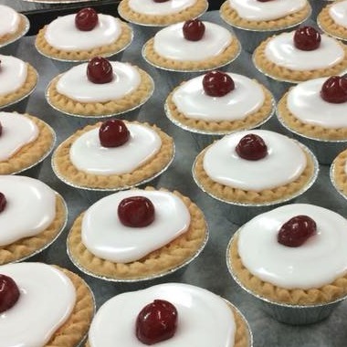 Beat the January blues with a delicious selection of treats, all handmade by our talented producers in the Peak District including <a href="/bakewellpud/">Bloomers of Bakewell</a>. 
#peakdistrict #shoplocal #bakewelltarts #treats