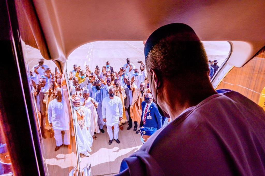 adewale00042129's tweet photo. 2023: Industrialists mount pressure on Osinbajo
Industrialists across d country, have called on Vice President Yemi Osinbajo 2 join d 2023 presidential race.
#RunOsinbajoRun
#FatedToLead
#YemiIsComing
#HeWinsWeWin https://t.co/yZG8MzOVZI