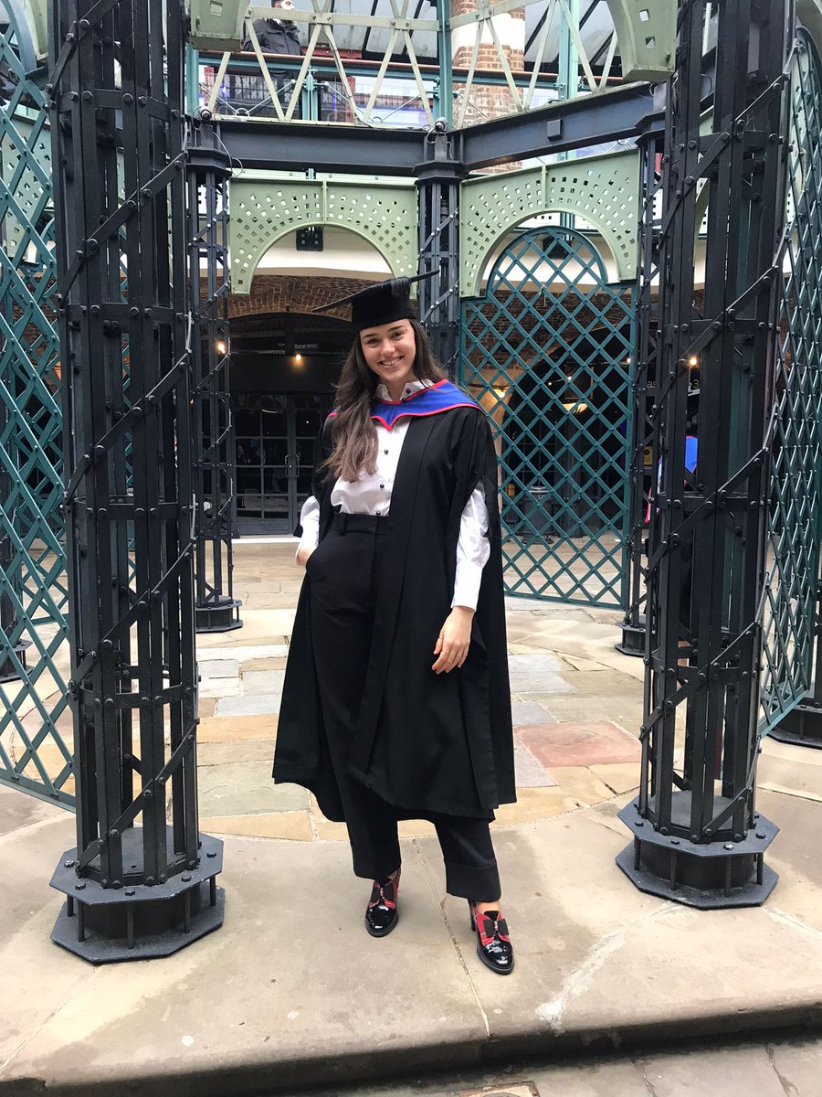CREATE lab is celebrating #graduation with @milburn_erika MSc with distinction, #Congratulations!!
Erika developed a 3D-printed model of vascular inflammation utilising our <a href="/regenhu/">REGENHU</a> 3DDiscovery bioprinter. Good luck with the next challenge Erika!