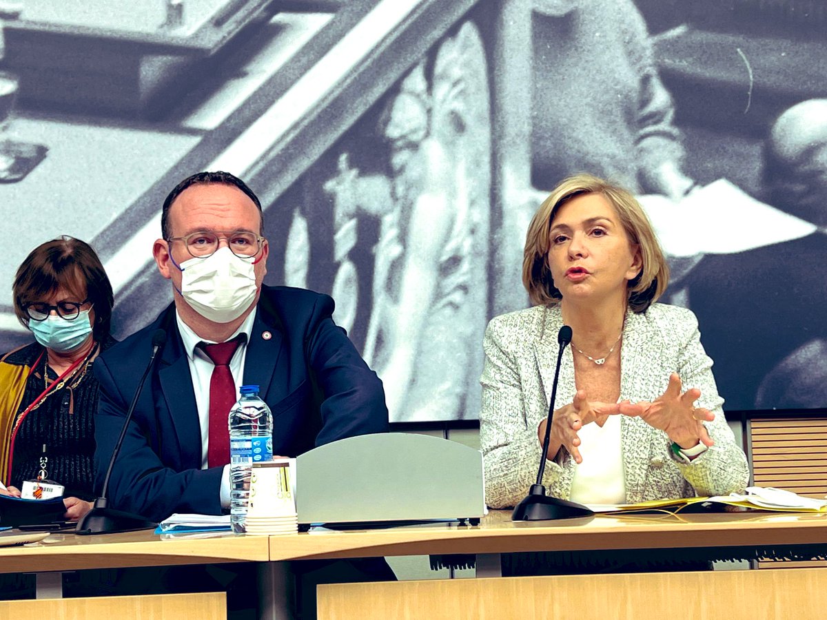 Damien Abad tweet media