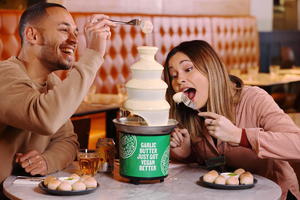 prweekuknews's tweet photo. PizzaExpress hires retained consumer PR agency #pr #comms @TheAcademy_PR @LondonBrodge @MitchKaye https://t.co/DM6NhvOb0s https://t.co/S2mUVs98ng