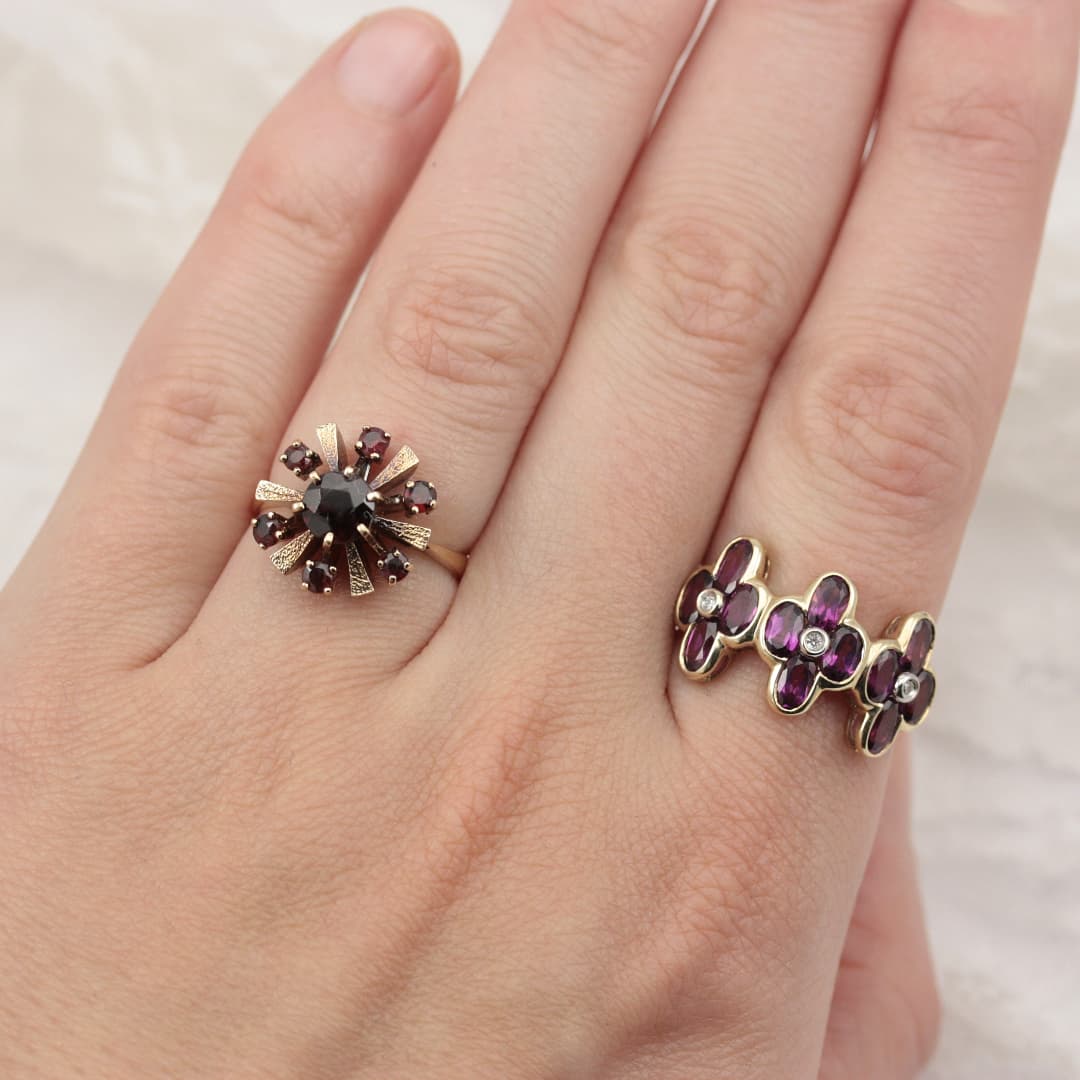 thebvshop's tweet photo. Hey everyone. We are back in action! Starting with these two gorgeous garnets. Perfect for January babies! https://t.co/R0gtwXybAq #vintage #jewellery https://t.co/jUc1SXJoYY