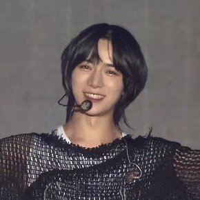 eye smiles #레이 #범규