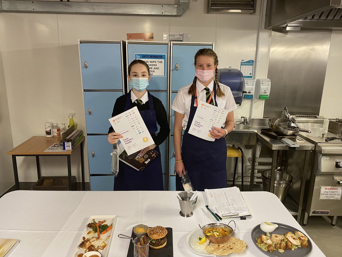 DHFSFoodTech's tweet image. Massive congratulations to Grace for winning and Liv for competing in the @SBFutureChef local final @sheffcol. 
Fantastic efforts from all the competitors. Well done.