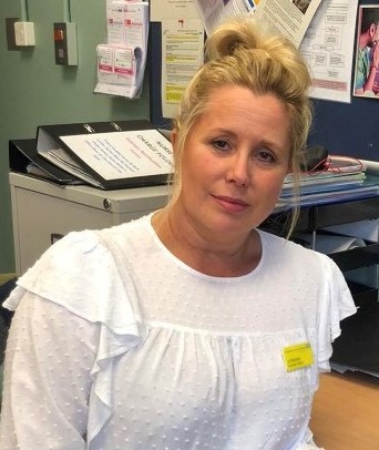 Early Intervention Partnership - Birmingham (@earlyintervbham) on Twitter photo Jo Robinson scoops iHub Star of Week ๐๐๐๐โค๏ธ Dealing with many patients with complex care needs that require good information & accuracy, she always demonstrates a strong commitment to getting the best outcomes for the person & their family <a href="/bevbighair/">Beverley Marriott ๐</a> <a href="/rebouc09/">Sue Gilbert</a> <a href="/bhamcommunity/">@bhamcommunity</a> Jo Robinson scoops iHub Star of Week ๐๐๐๐โค๏ธ Dealing with many patients with complex care needs that require good information & accuracy, she always demonstrates a strong commitment to getting the best outcomes for the person & their family <a href="/bevbighair/">Beverley Marriott ๐</a> <a href="/rebouc09/">Sue Gilbert</a> <a href="/bhamcommunity/">@bhamcommunity</a>