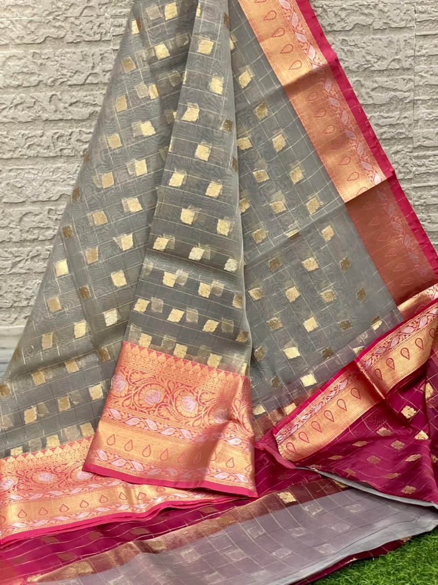 kavya_stylein's tweet image. Banarasi Soft Semi Organza Saree with contrast border, pallu and blouse 
*Price - 1400+free shipping*
Dispatch 2-3 days after payment
#2ktrends