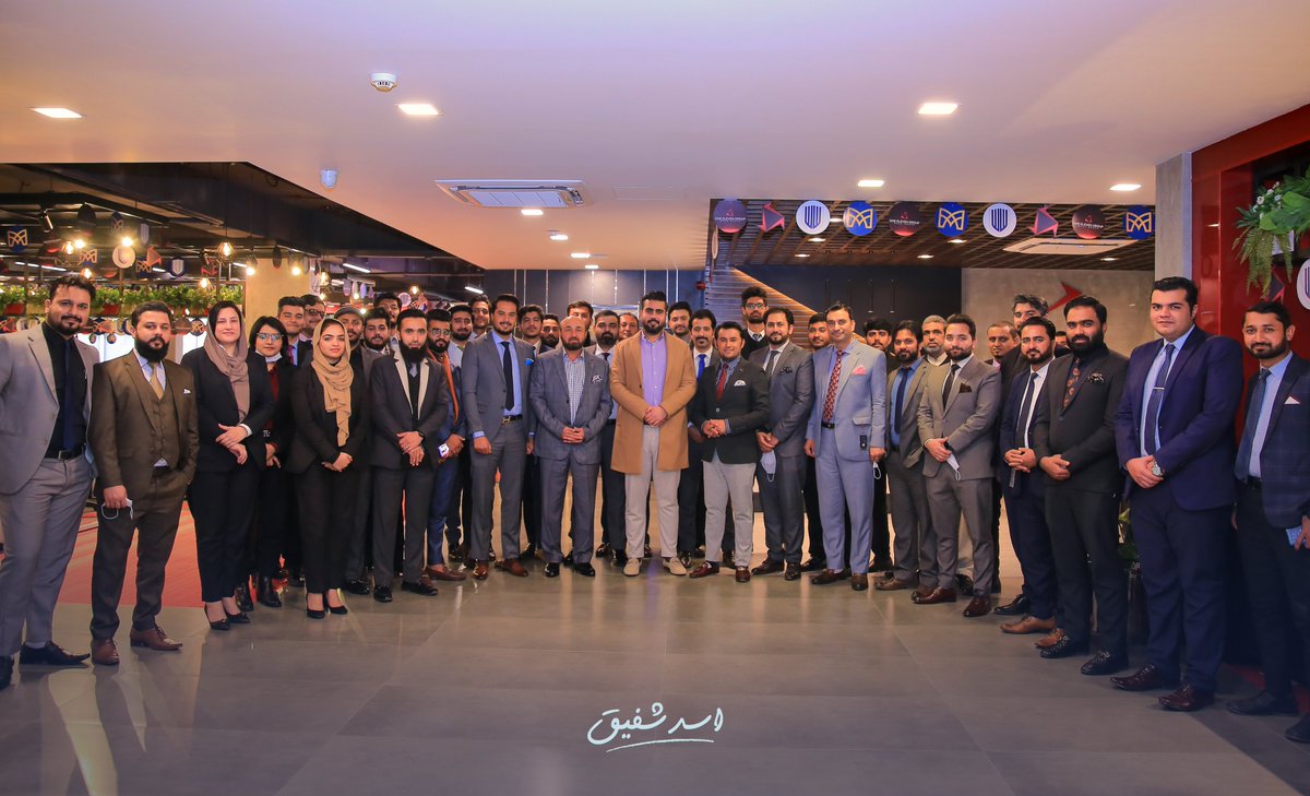 ShafiqAssad's tweet photo. On this #InternationalThankyouDay, I would like to appreciate my #OneElevenGroup's team members. Over the past year, I have seen each of you grow professionally & stretch yourselves for me &for the company. For this, you will always have my appreciation and respect.
#dreamteam https://t.co/DOJmqcj6Kr