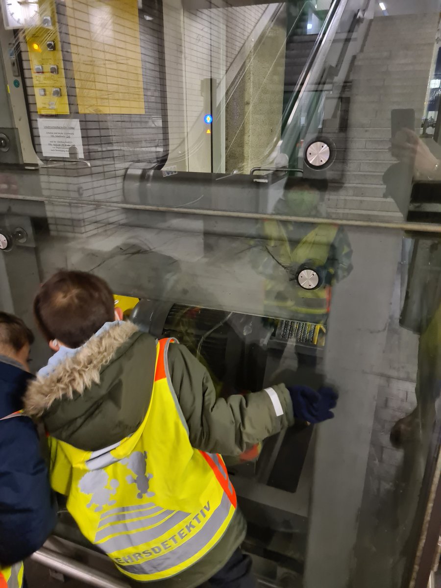 asheames tweet media