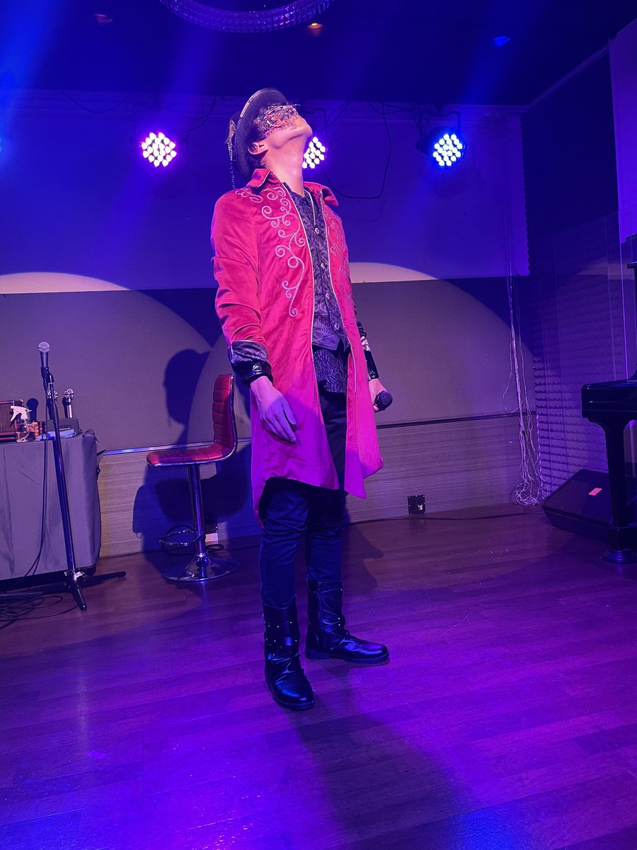 neru_sparrow's tweet photo. 2022年1/9  
目黒kahoo
ミュージックギャング

 #謎仮面Duke ラストライブその2
@saigo0907 https://t.co/ircXxXCTHm