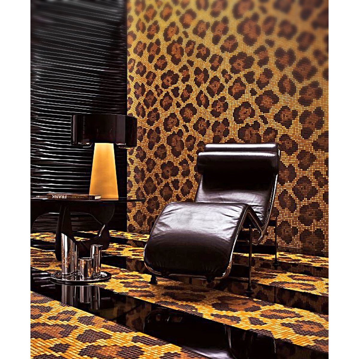 A world without leopard print... Unthinkable!

#bisazzalondon #nature #mosaic #glass #interiors #homedecor #design #inspiredbynature #interiorstyling #wallcovering #flooring #tiles