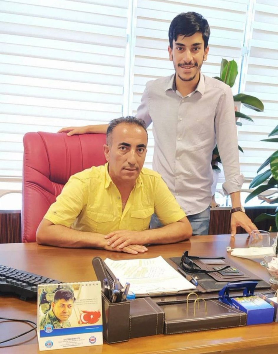 Babamın vefatı sonrası taziyemize iştirak eden, taziyelerini gerek telefonla arayarak, gerek mesaj atarak ileten acımıza ortak olan herkesten Allah razı olsun. 

Rabbim Mekanını Cennet eylesin Babam. Nur içinde yat. 
Dualarınızı eksik etmeyin inşAllah 🙏🏻