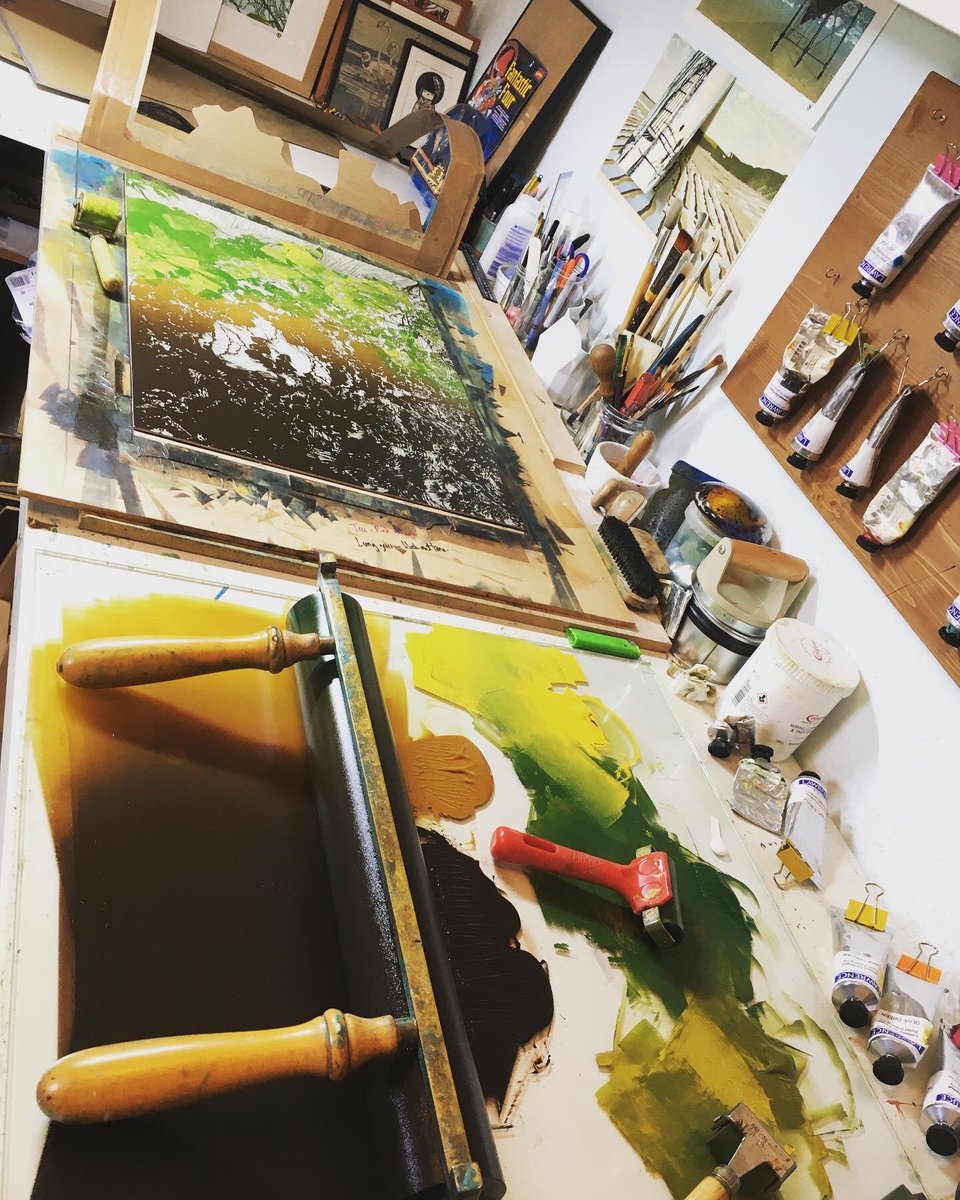 susenoble's tweet photo. Trying out colourways for this overhanging branches/reflections print; can’t really tell if it’s working…think I’ve been staring at it too long 🤔👀🤷🏼♀️
#get_imprinted
#ukprintmakers
#saltburnprintmaker
#printprocess
#wateryreflection
#lochreflection
#overhangingbranches https://t.co/Jg6fcvjWtJ