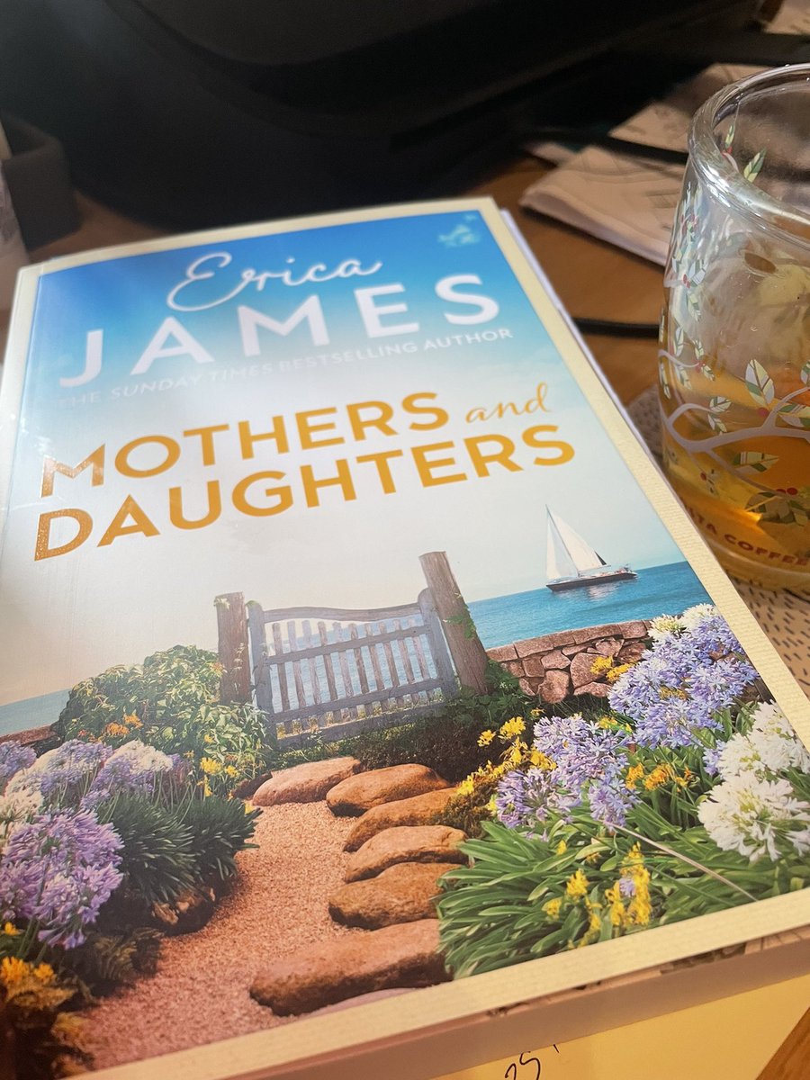 annecater's tweet photo. Enjoying #AppleMintTea from @HQstories #MothersAndDaughters @TheEricaJames ❤️ https://t.co/7BCQnhB8ns